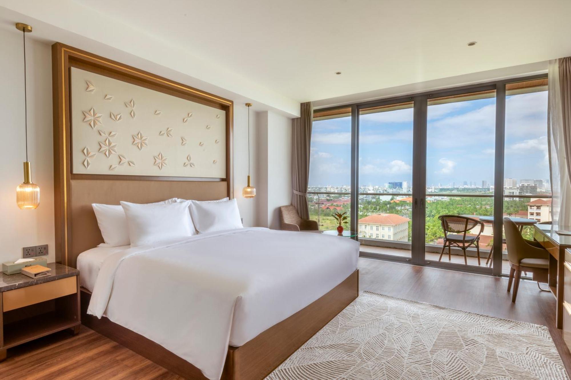 Koi Resort & Residence Danang Exterior photo